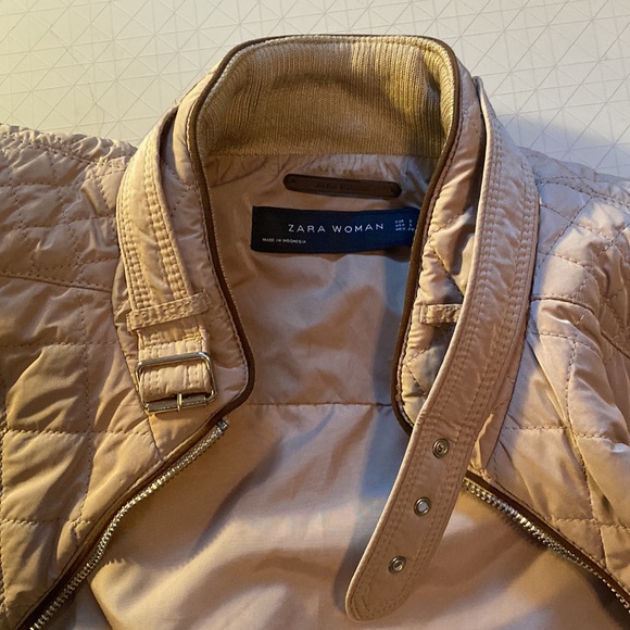 Tan Zara Puffer Vest - Picture 5 of 6